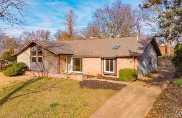 507 Glenmeadow Drive Gallery 2