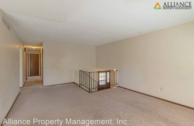 2201 McDowell Gallery 4