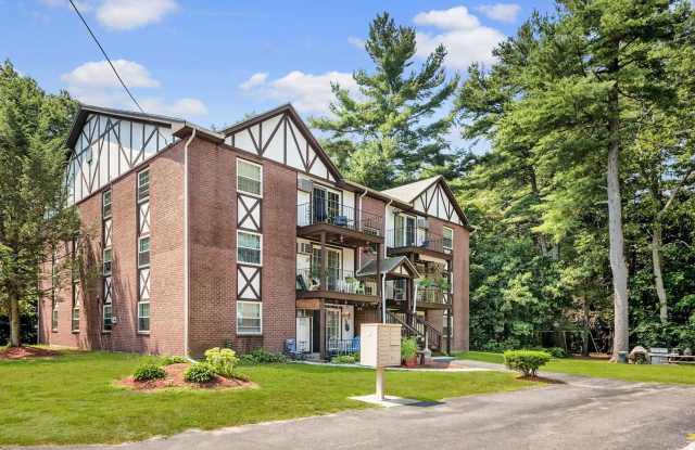 Tudor Crest Apartments - 2 Autumn Way Seabrook, NH 03874 photos photos