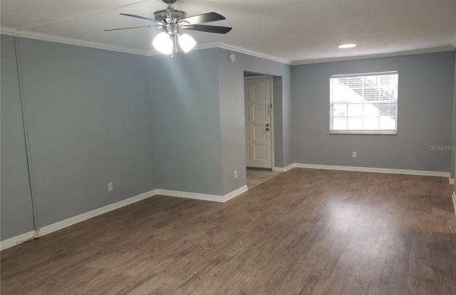 200 COUNTRY CLUB DRIVE Gallery 4