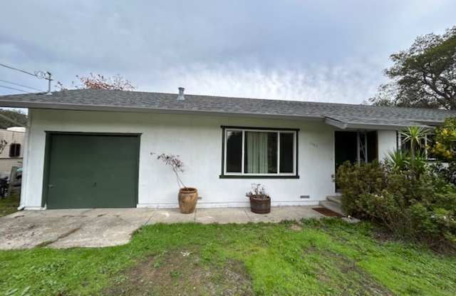 Charming Country Home in Petaluma – 4 Bed, 2 Bath | Available December 1st photos photos