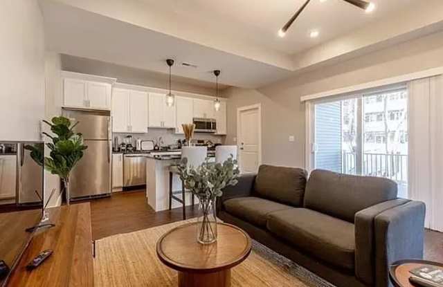 870 e 5th photos photos