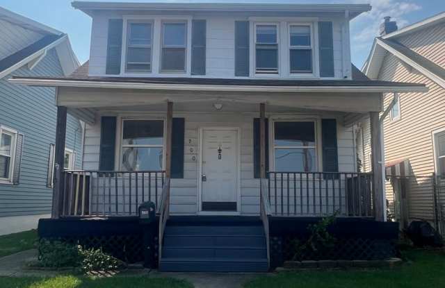 Coming soon! Single Family Home in East End - 900 East Princess Street, York, PA 17403