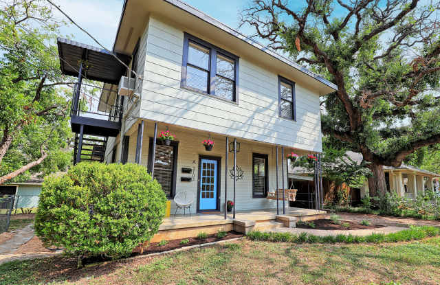 3103 West Avenue photos photos