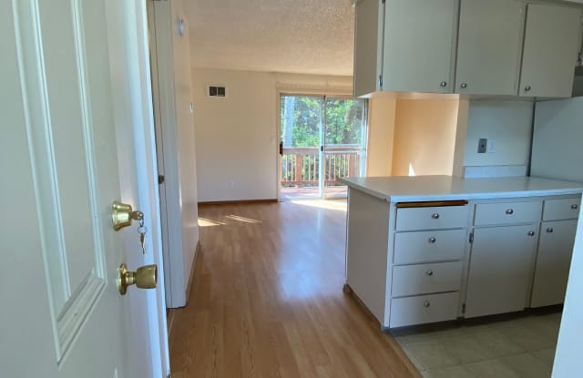 3375 Ratcliff Lane SE photos photos