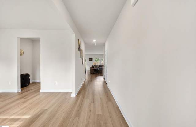 1043 Appalachian Drive Gallery 3