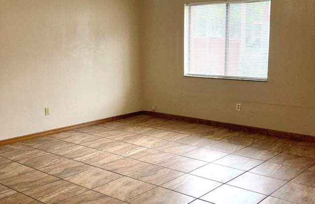 Spacious 3-Bedroom Condo in Quiet South Daytona Community Gallery 4