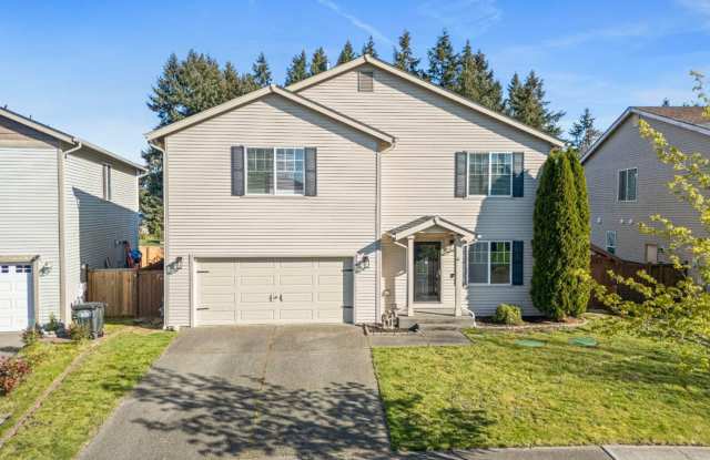 Updated and Spacious 3 Bed Yelm Rental! photos photos