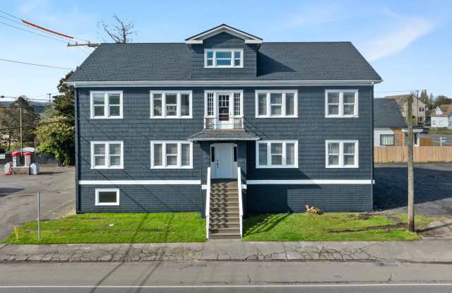 109 South Park Street - 2 photos photos