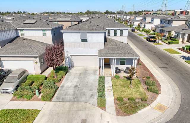 2021-Built 6BD/3BA Near UC Merced | 2,621 SF | 2-Car Garage Gallery 1