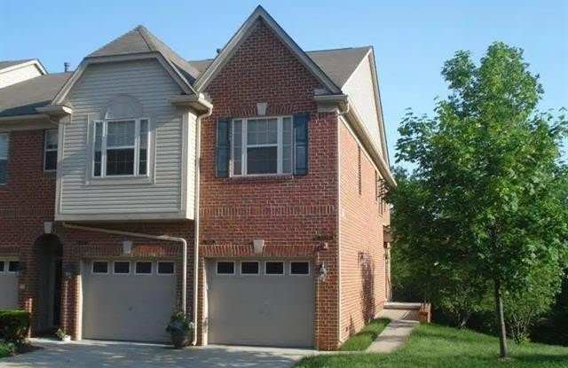 39532 ROCKCREST Lane - 39532 Rockcrest Lane, Wayne County, MI 48168