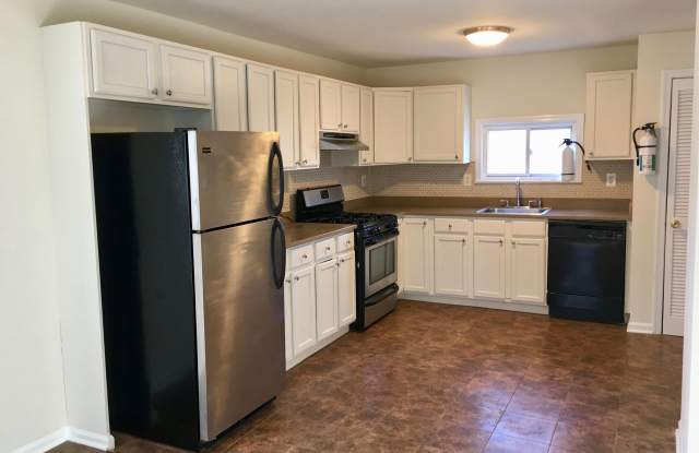 200 7th Avenue unit: 2 photos photos