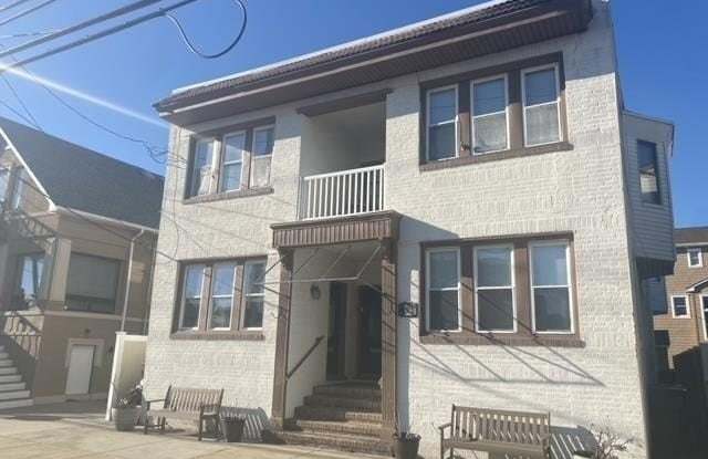 7303 Atlantic Ave photos photos