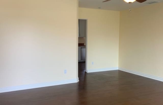 5227 Lenore Drive Gallery 2