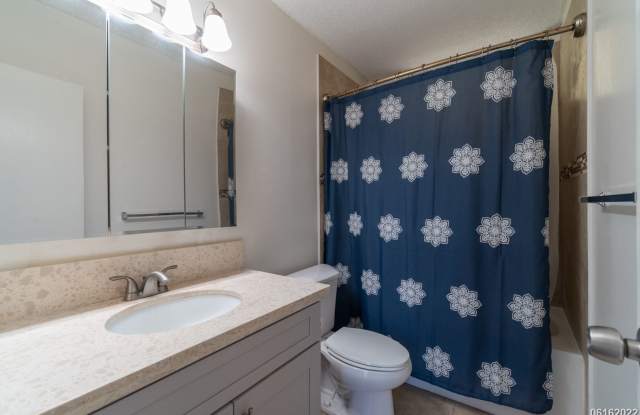 2Bed 1 Bath in ValleyView Gallery 3