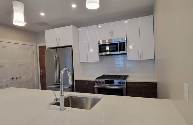 425 LaGrange Street photos photos