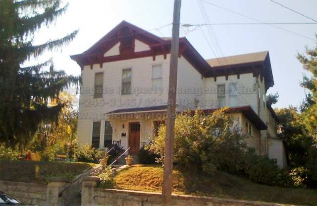 308 Willard St W Gallery 4
