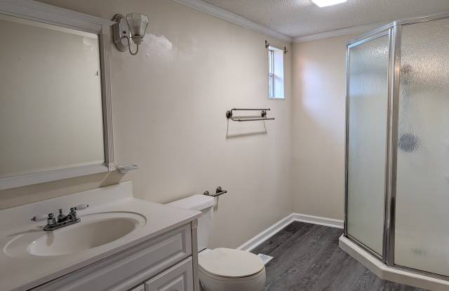 130 Colonial Ct Gallery 3