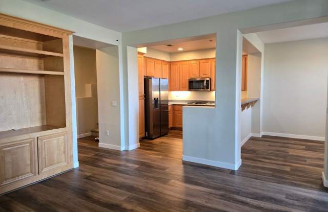 Torrey Highlands 3BR Townhome with Garage Gallery 3