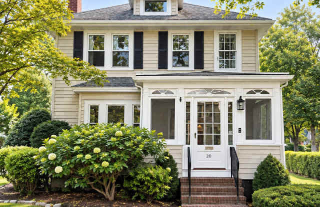 20 Adella Avenue Gallery 1