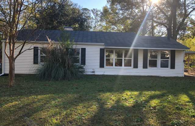 3 Bedroom 1 Bathroom home in Aiken! Gallery 1