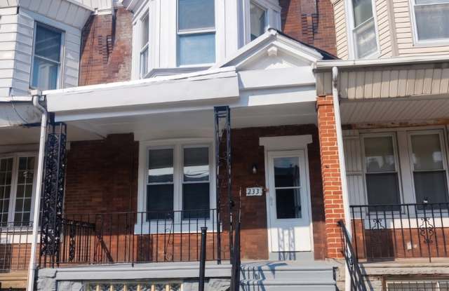 232 N. 59th St. a 3 bedrooms, 1 bathroom House going for $1,450/ Month Gallery 3