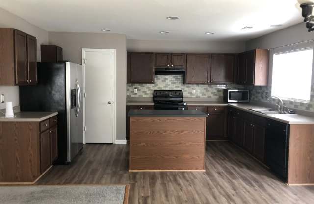 105 Palmdale Court Gallery 2