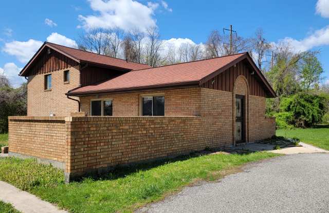 340 Potomac Avenue photos photos