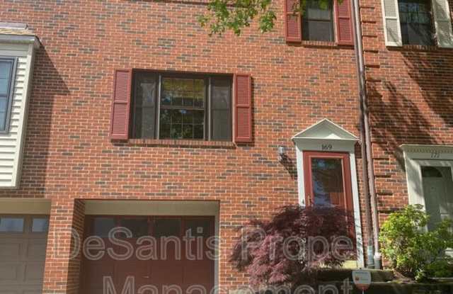 169 London Towne Drive - 169 Londontowne Drive, Pittsburgh, PA 15226
