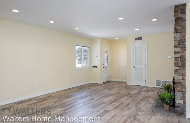 3426 Stadium Place Gallery 3