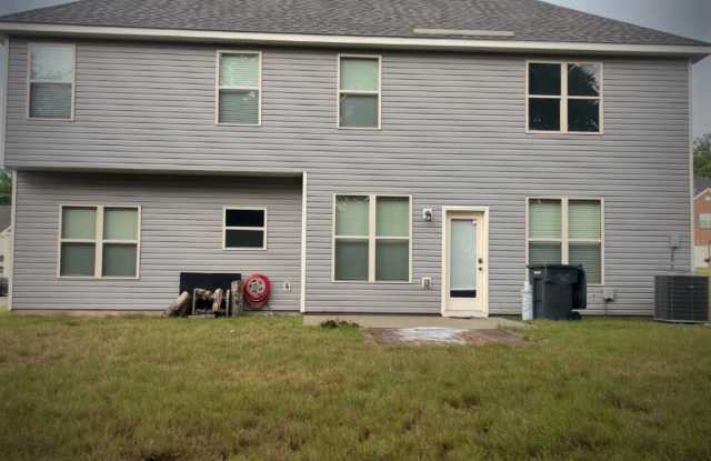 1233 Paramount Court Gallery 2