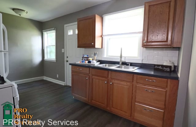 1022 Carroll Ave - 1022 Carroll Avenue, St. Paul, MN 55104