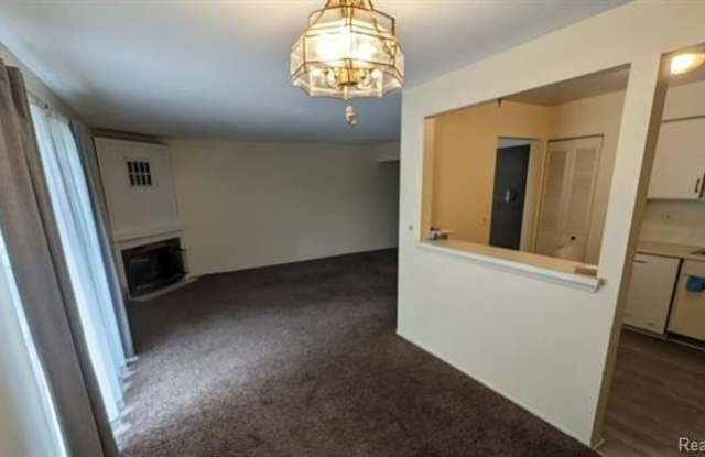 7605 Woodview Street Gallery 4