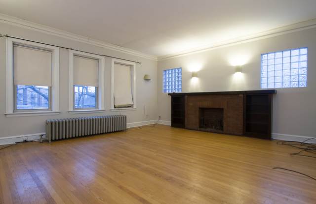 3426 North Keeler Avenue Gallery 2