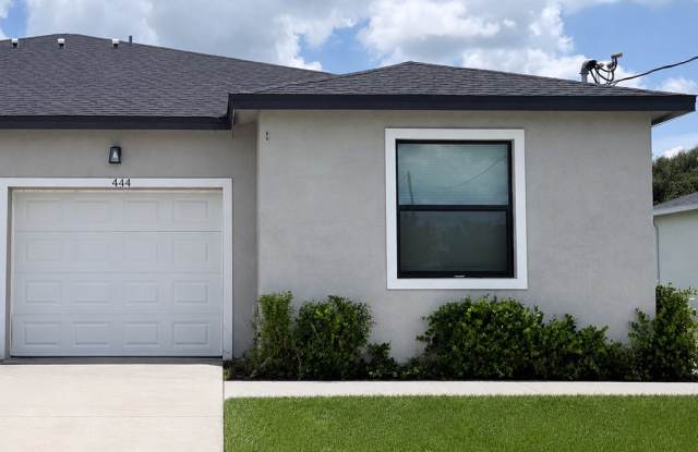 Like New 2 Bedroom 2 Bath 1 Car Garage Duplex in Lehigh! photos photos