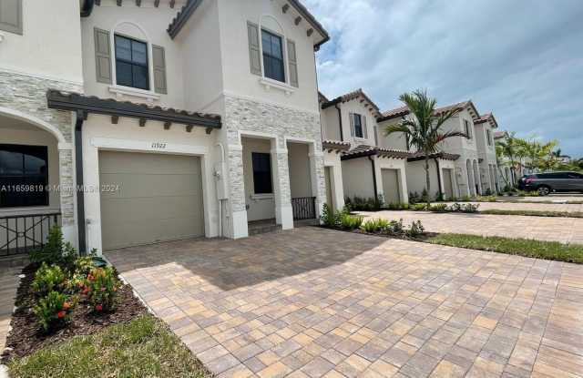 11922 SW 247th Ter Gallery 3