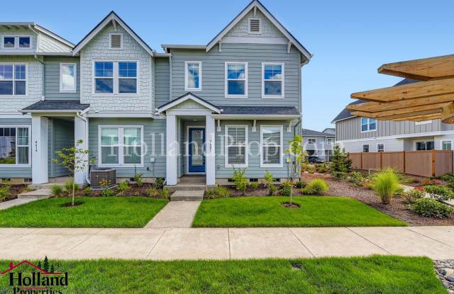 Beautifully 3-Bed Townhouse in the Heart of Reeds Crossing in Hillsboro photos photos