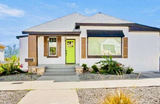 2624 Aurora Avenue photos photos