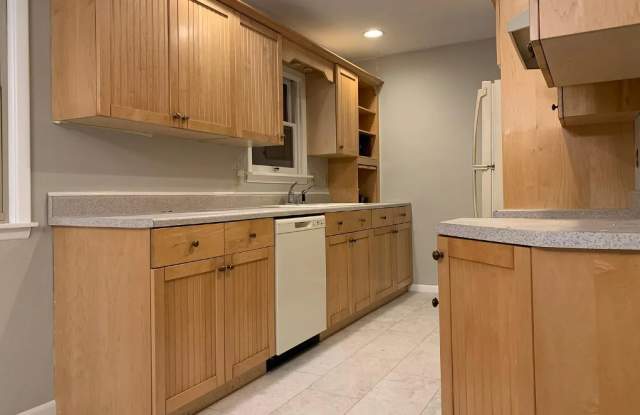 402 North Division Street photos photos