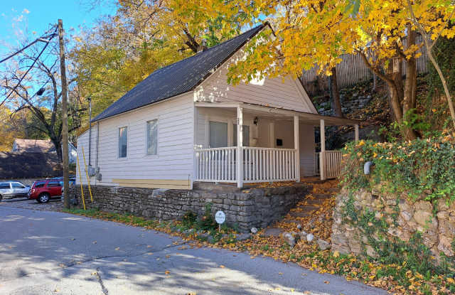 22 First Street - 22 First Street, Eureka Springs, AR 72632