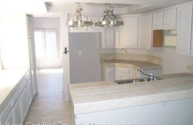 11446 Madera Rosa Gallery 2
