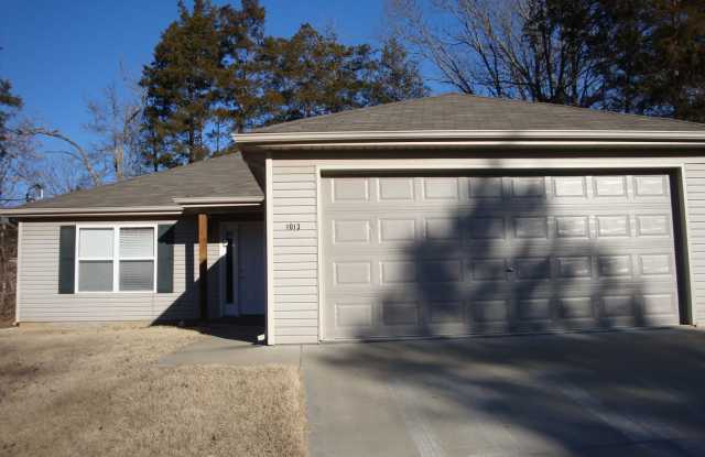 Single-Family Home in Merriam Woods photos photos Single-Family Home in Merriam Woods photos photos