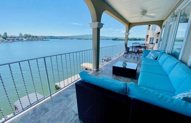 151 Villa Pointe photos photos