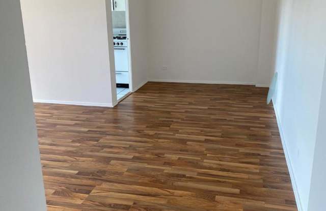 2620 West Berwyn Avenue West Gallery 2