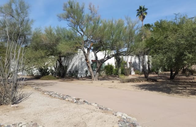 226 W Greenock Drive - 226 West Greenock Drive, Oro Valley, AZ 85737