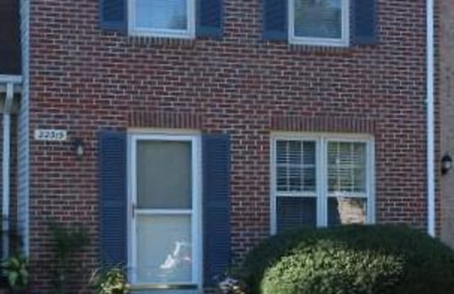 22319 MAYFIELD SQ - 22319 Mayfield Square, Sterling, VA 20164