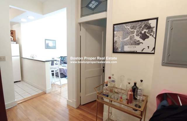 100 Queensberry St Apt 5 Gallery 4