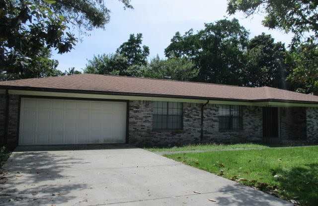 11 Doral Drive - 11 Doral Drive, Lake Lorraine, FL 32579