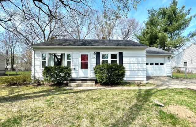 Two Bedroom Home in Portage - 1417 Lake Avenue, Portage, MI 49002