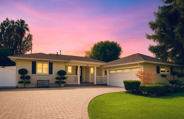 Beautifully updated 3bed/2bath Single-Level Ranch Home on Spacious 8,400 sq. ft. lot! - 2616 Balfour Avenue, Fullerton, CA 92831